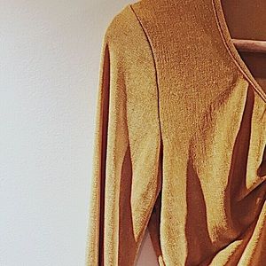 Chandail effet doré